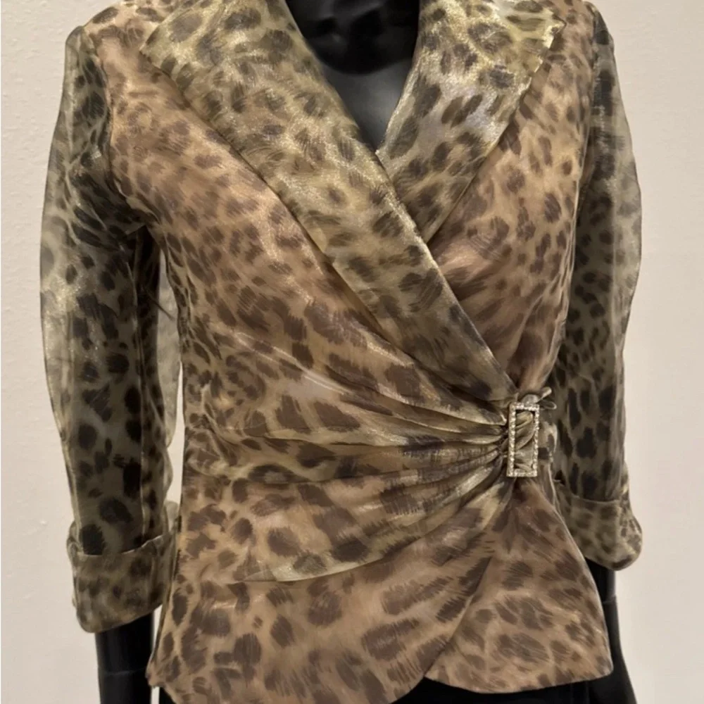 Patra Metallic Gold Animal Print blouse size 8 NWT - Picture 1 of 10